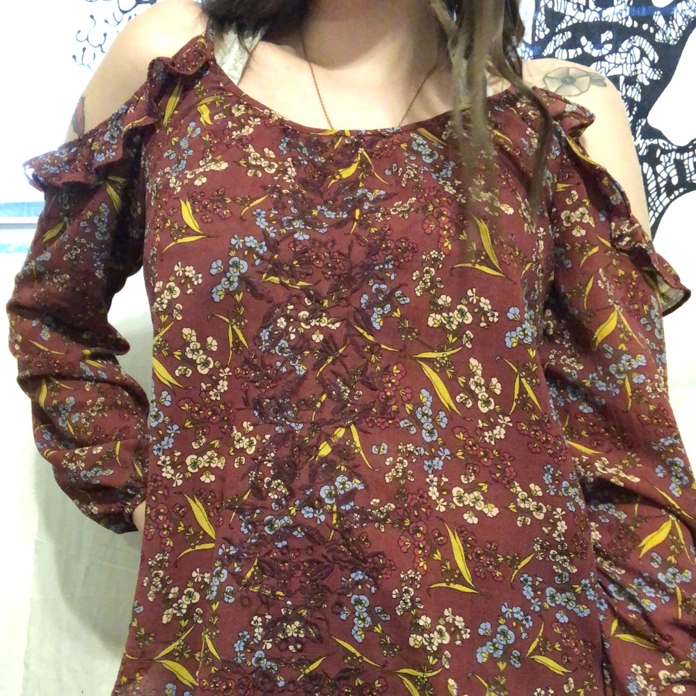 Cold-Shoulder Long Sleeve Blouse